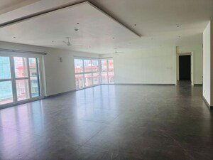 Room in 5 BHK Apartment at K Raheja Vivarea Bangalore, Koramangala – for Rent