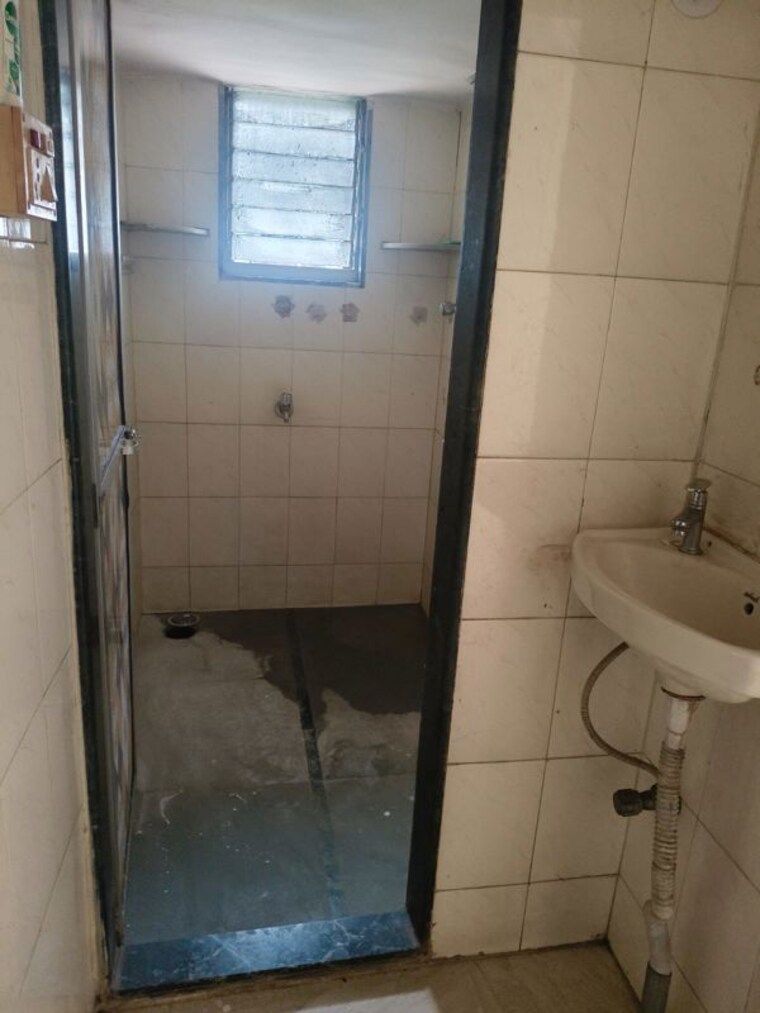 Bathroom, runwal nagar 1 Bedroom 575 Sq.Ft. Apartment In Runwal Nagar Thane 10682436
