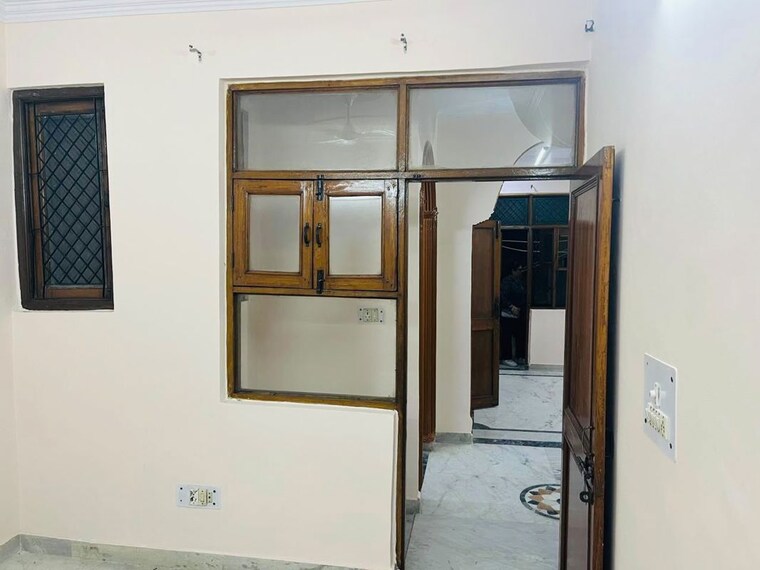 Room, shiv nagar 2 Bedroom 75 Sq.Yd. Builder Floor In Shiv Nagar Delhi 10682375