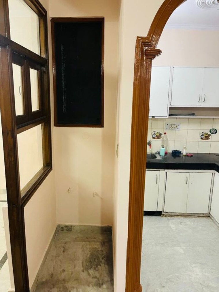 Kitchen, shiv nagar 2 Bedroom 75 Sq.Yd. Builder Floor In Shiv Nagar Delhi 10682375