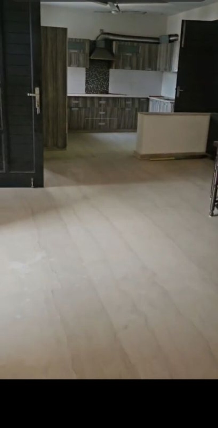 Kitchen, sector 14 3 Bedroom 350 Sq.Ft. Builder Floor In Sector 14 Faridabad 10682413