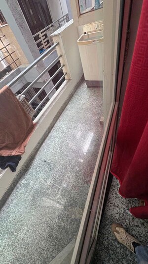 Balcony in 3 BHK Builder Floor at Sector 31 – for Rent