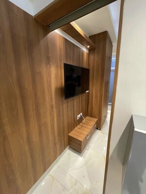 Furnished Amenities in 2 BHK Builder Floor at Ramesh Nagar – for Rent