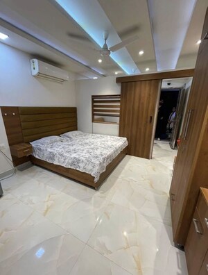 Bedroom in 2 BHK Builder Floor at Ramesh Nagar – for Rent