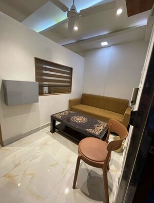 Team Area in 2 BHK Builder Floor at Ramesh Nagar – for Rent