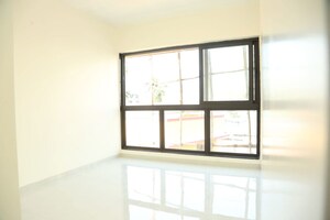 Room in 1 BHK Apartment at Aplite Sapphire, Grant Road East – for Sale