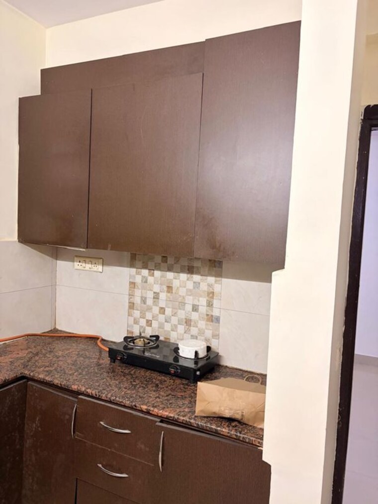 Kitchen, sector 107 3.5 Bedroom 1650 Sq.Ft. Builder Floor In Sector 107 Noida 10682484