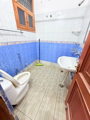Bathroom in 2 BHK Apartment at Pabhat – for Rent