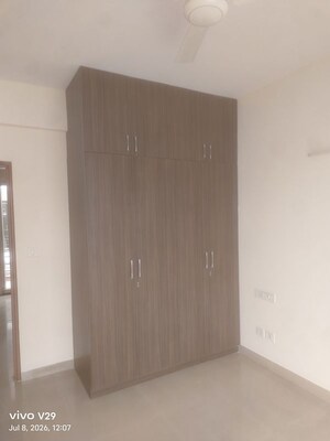 Room in 3 BHK Apartment at Unitech Uniworld City, Sector 30 – for Sale