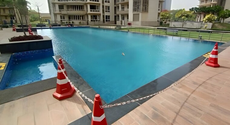 Swimming Pool, indiabulls-enigma 5 Bedroom 3880 Sq.Ft. Apartment In Sector 110 Gurgaon 10682513