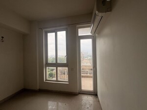 Room in 5 BHK Apartment at Indiabulls Enigma, Sector 110 – for Sale
