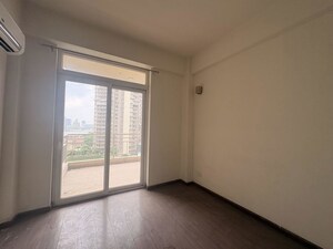 Room in 5 BHK Apartment at Indiabulls Enigma, Sector 110 – for Sale