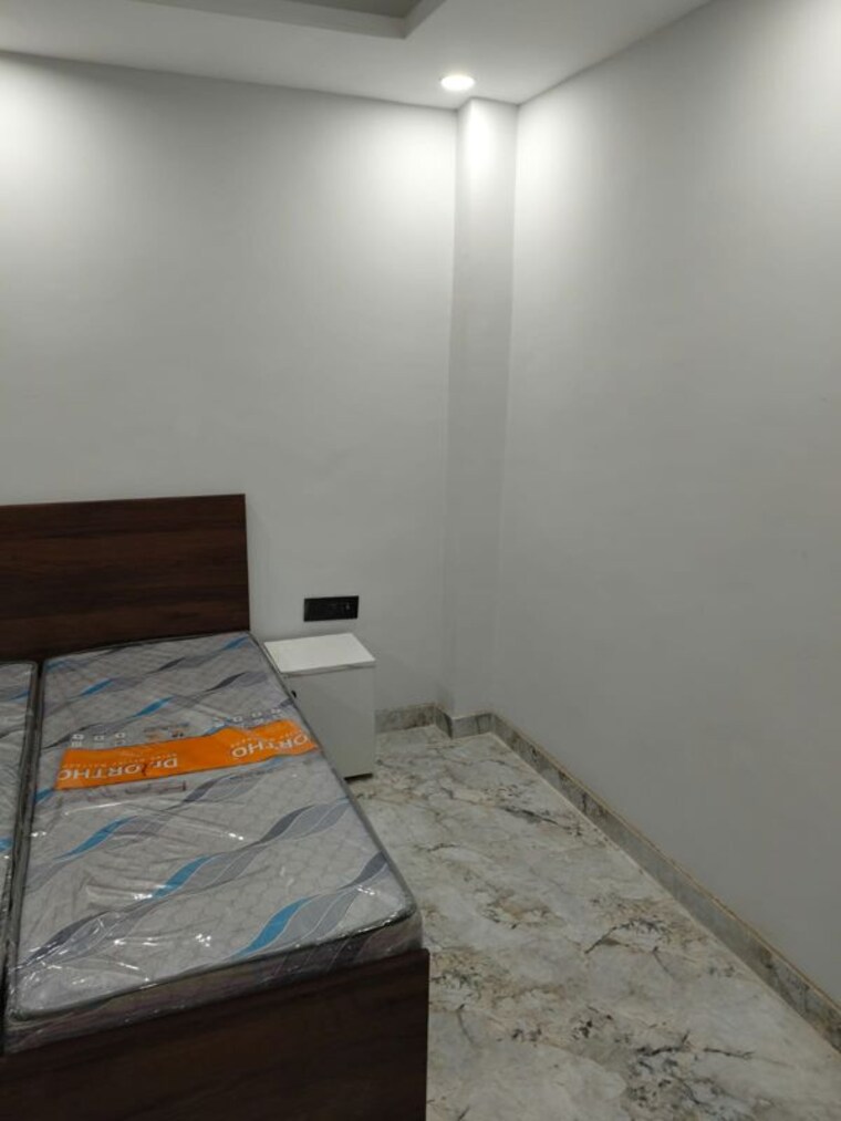 Bedroom, sector 40 1 RK 350 Sq.Ft. Builder Floor In Sector 40 Gurgaon 10682536