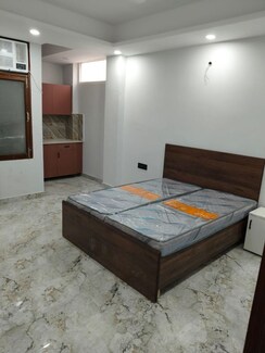 1 RkBuilder Floor For Rent in Sector 40