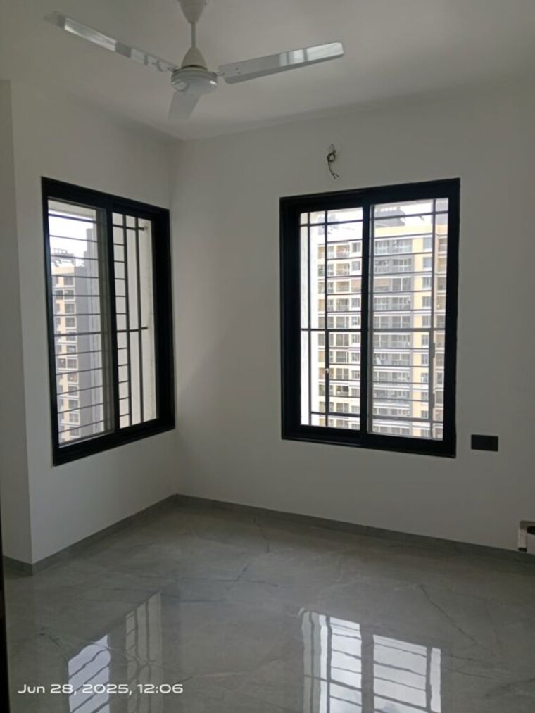 Room, unique-youtopia 2.5 Bedroom 1000 Sq.Ft. Apartment In Kharadi Pune 10682550