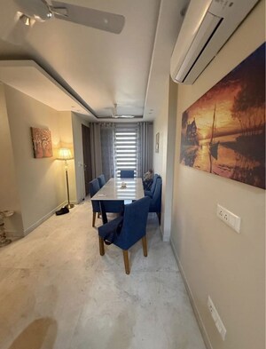 Team Area in 3 BHK Builder Floor at Subhash Nagar – for Rent