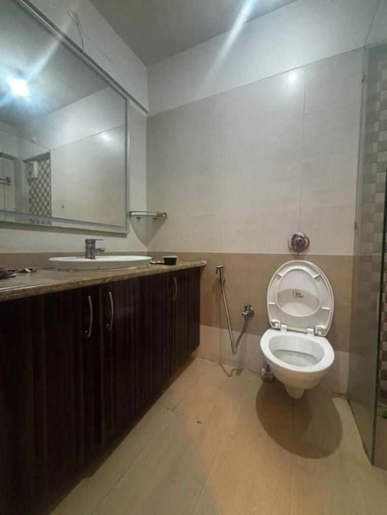Bathroom, nahar-amrit-shakti 3 Bedroom 2600 Sq.Ft. Apartment In Chandivali Mumbai 10682547