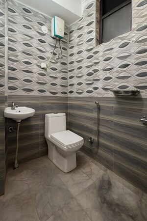 Bathroom in 2 BHK Builder Floor at Sector 46 – for Rent