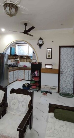 Furnished Amenities in 2 BHK Builder Floor at Tagore Garden – for Rent
