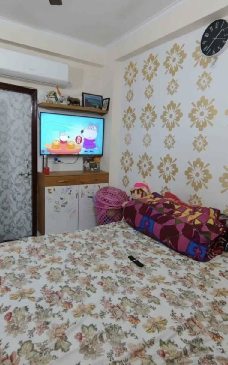 Bedroom, tagore garden 2 Bedroom 100 Sq.Yd. Builder Floor In Tagore Garden Delhi 10682578