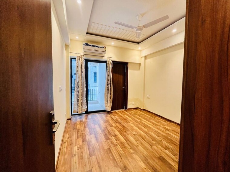 Bedroom, suncity-vatsal-valley 2 Bedroom 1130 Sq.Ft. Apartment In Gwal Pahari Gurgaon 10682588