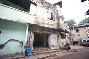  Shop For Sale in Naroda