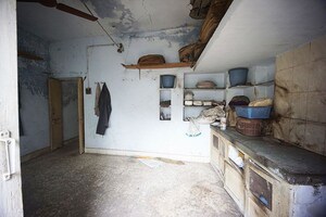 Kitchen in  Shop at Naroda – for Sale
