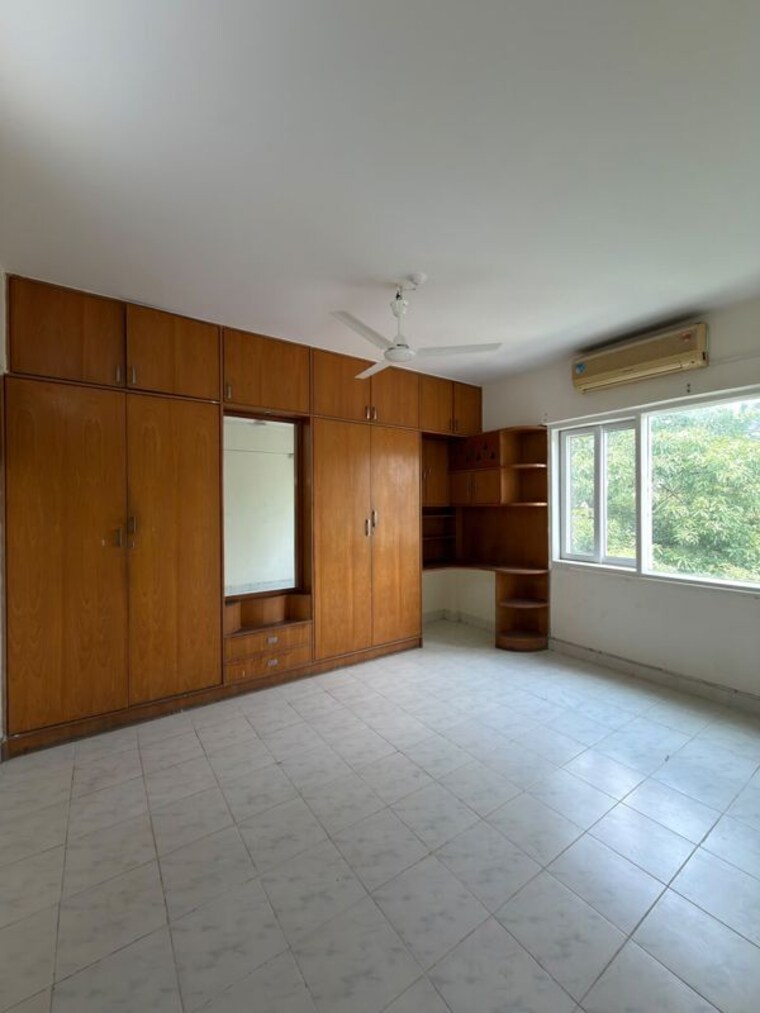 Room, garden-apartments 3 Bedroom 1750 Sq.Ft. Apartment In Vittal Mallya Road Bangalore 10682621