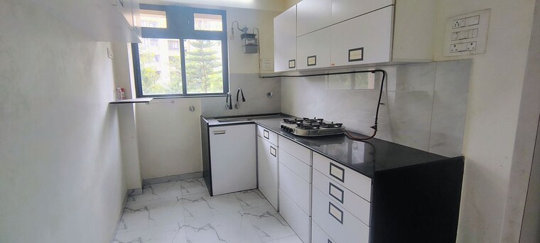 Kitchen, hiranandani-estate-oxford 2 Bedroom 845 Sq.Ft. Apartment In Ghodbunder Road Thane 10682628