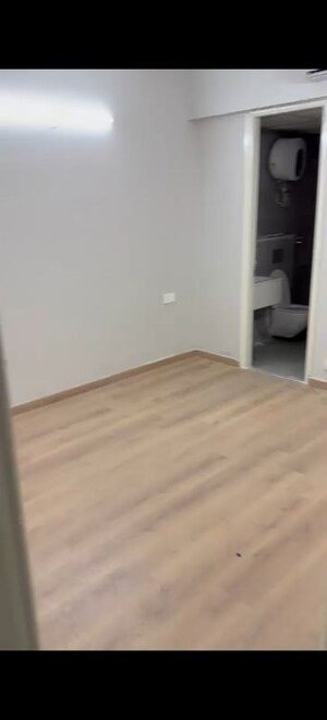 Room in 3 BHK Apartment at Signature Global City 81, Sector 81 – for Rent