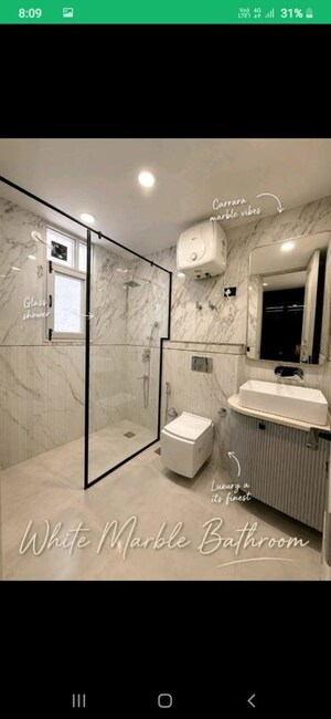 Bathroom in 4 BHK Apartment at DLF Trinity Towers, Dlf Phase V – for Rent