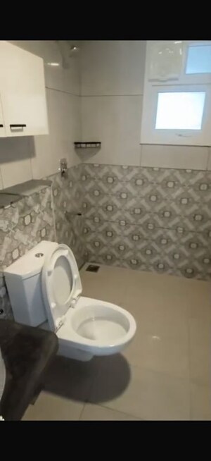 Bathroom in 3.5 BHK Apartment at Prestige Green Gables, Panathur – for Rent
