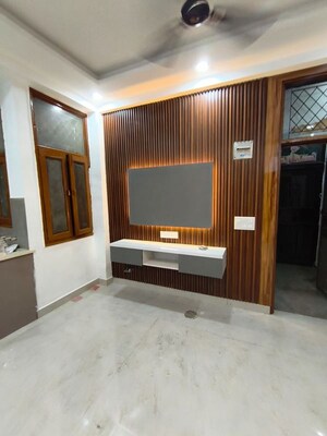Room in 2 BHK Builder Floor at Vasundhara – for Sale