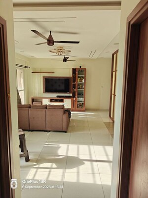 Bathroom in 3 BHK Apartment at Vaswani Menlo Park, Whitefield – for Rent