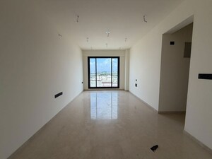 Room in 2 BHK Apartment at Juhu – for Sale