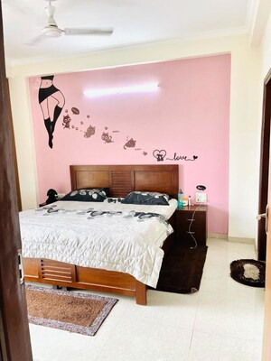 Bedroom in 1 BHK Builder Floor at Sector 47 – for Rent