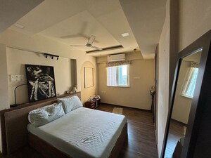 Team Area in 1 BHK Apartment at Kabra Aurum, Goregaon West – for Sale