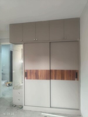 Room in 3.5 BHK Apartment at Signature Global City, Sector 37d – for Rent