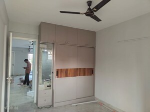 Room in 3.5 BHK Apartment at Signature Global City, Sector 37d – for Rent