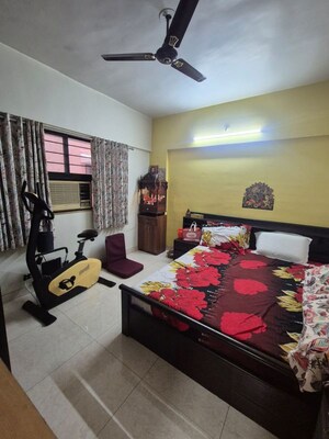 Bedroom in 2 BHK Apartment at Magarpatta Road – for Rent