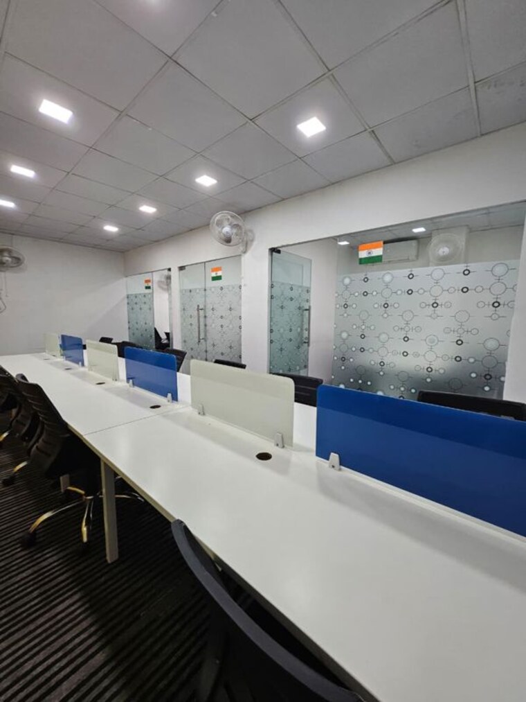 Team Area, sector 63 Commercial Office Space 750 Sq.Ft. In Sector 63 Noida 10682672
