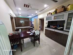 Hall in 3 BHK Apartment at Patrika Nagar – for Rent
