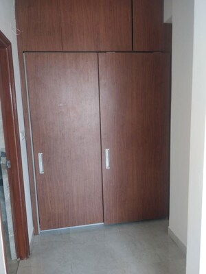 Room in 4 BHK Apartment at ATS Pristine, Sector 150 – for Rent