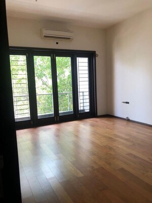 Room in 4 BHK Penthouse at Indraprastha Schon, Richmond Town – for Sale