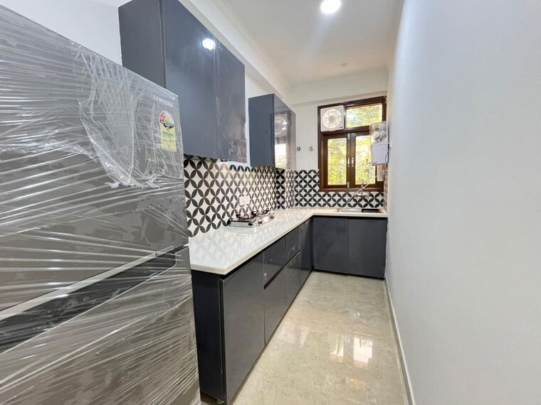 Kitchen, freedom fighters enclave 2 Bedroom 1000 Sq.Ft. Apartment In Freedom Fighters Enclave Delhi 10682736
