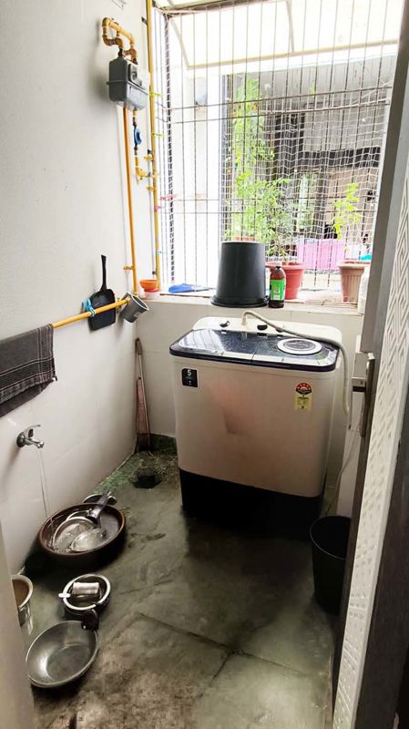 Team Area in 2 BHK Apartment at Waghodia – for Sale