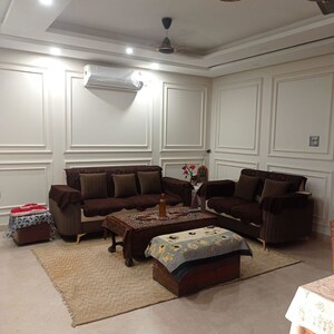 Living Room in 2 BHK Builder Floor at Sector 23 – for Rent