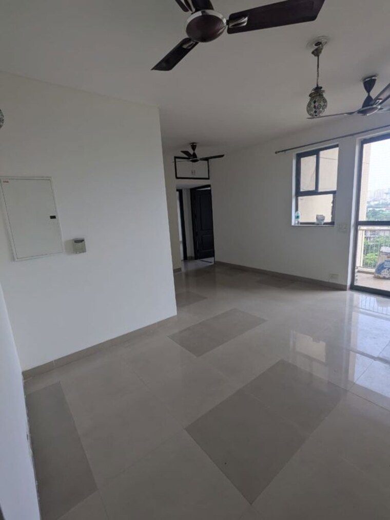 Room, unitech-uniworld-gardens-2 2 Bedroom 973 Sq.Ft. Apartment In Sector 47 Gurgaon 10682763
