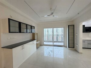 Room in 3 BHK Apartment at Rajapushpa Provincia, Narsingi – for Rent