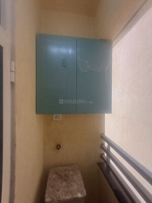 Furnished Amenities in 3 BHK Apartment at Vasant Oscar, Mulund West – for Rent